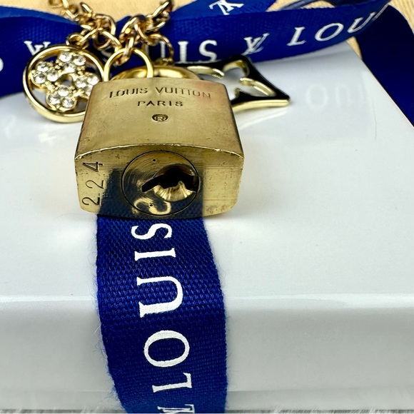 Louis Vuitton Lock #224 Pendant Necklace with charms gift set - Picture 4 of 5